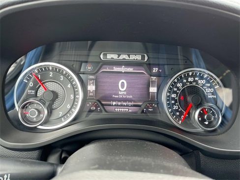 Used 2024 RAM 1500 Laramie image 31