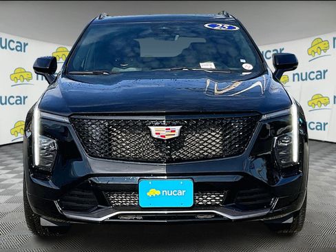 Used 2025 Cadillac XT4 Sport image 2