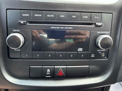 Used 2014 Dodge Avenger SE w/ Blacktop Package FWD image 22