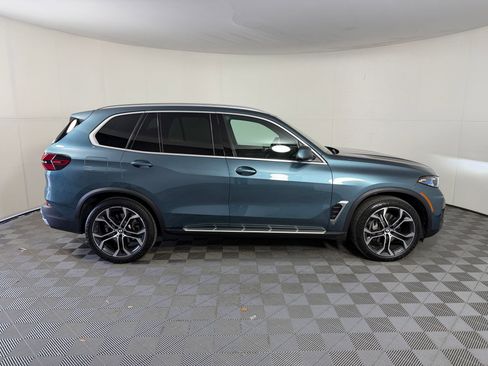 Used 2024 BMW X5 sDrive40i w/ Premium Package RWD image 8