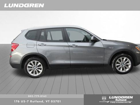 Used 2017 BMW X3 xDrive28i image 2