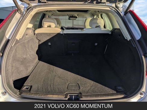 Used 2021 Volvo XC60 T5 Momentum image 21
