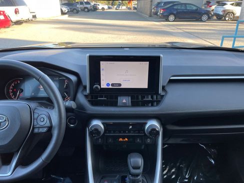 Used 2025 Toyota RAV4 XLE image 18