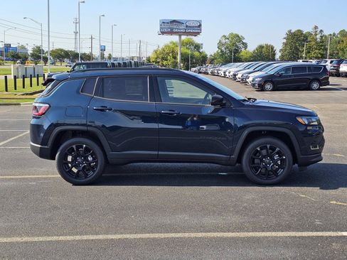 New 2026 Jeep Compass Latitude AWD/4WD image 7