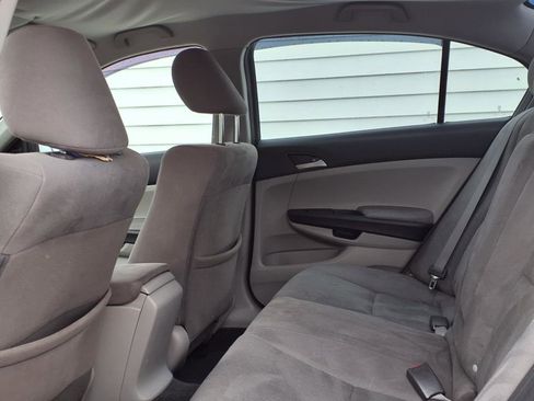 Used 2011 Honda Accord LX-P image 8