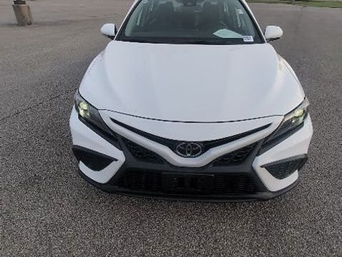 Used 2024 Toyota Camry SE FWD image 16