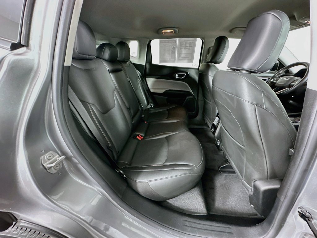 Certified 2022 Jeep Compass Limited AWD/4WD image 35