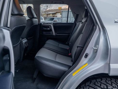 Used 2022 Toyota 4Runner SR5 Premium image 23