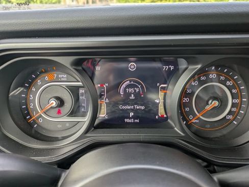 Used 2024 Jeep Wrangler Unlimited Rubicon w/ Technology Group AWD/4WD image 27
