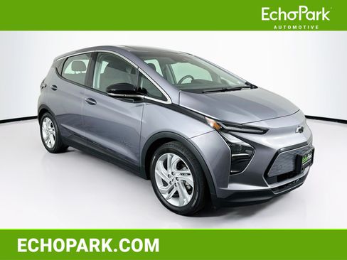 Used 2023 Chevrolet Bolt LT FWD image 1