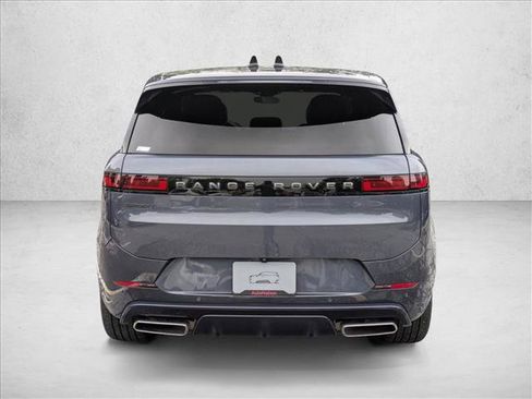Used 2025 Land Rover Range Rover Sport Dynamic SE AWD/4WD image 7