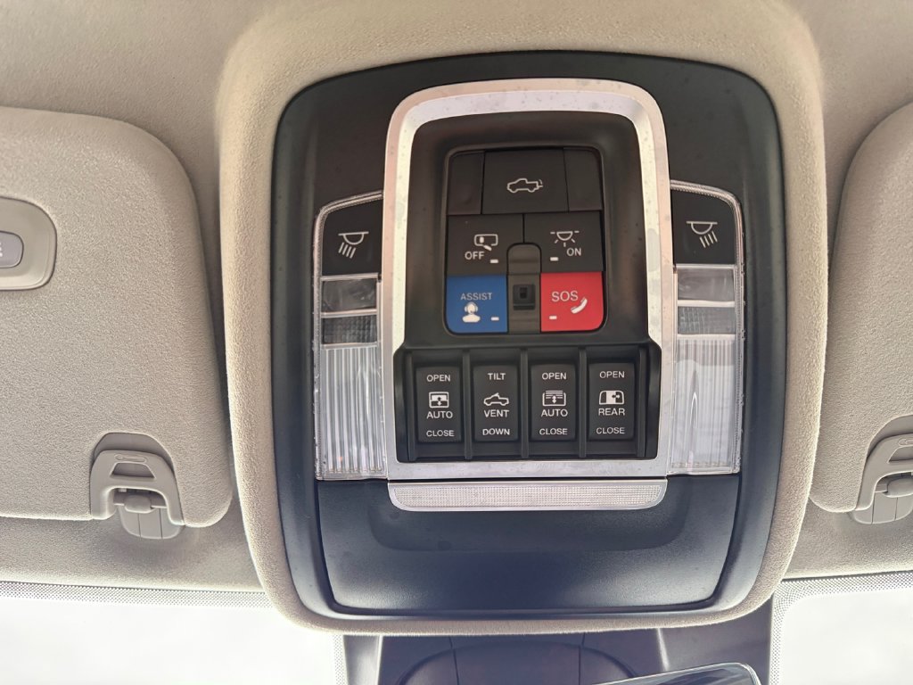 Used 2024 RAM 1500 Limited AWD/4WD image 45