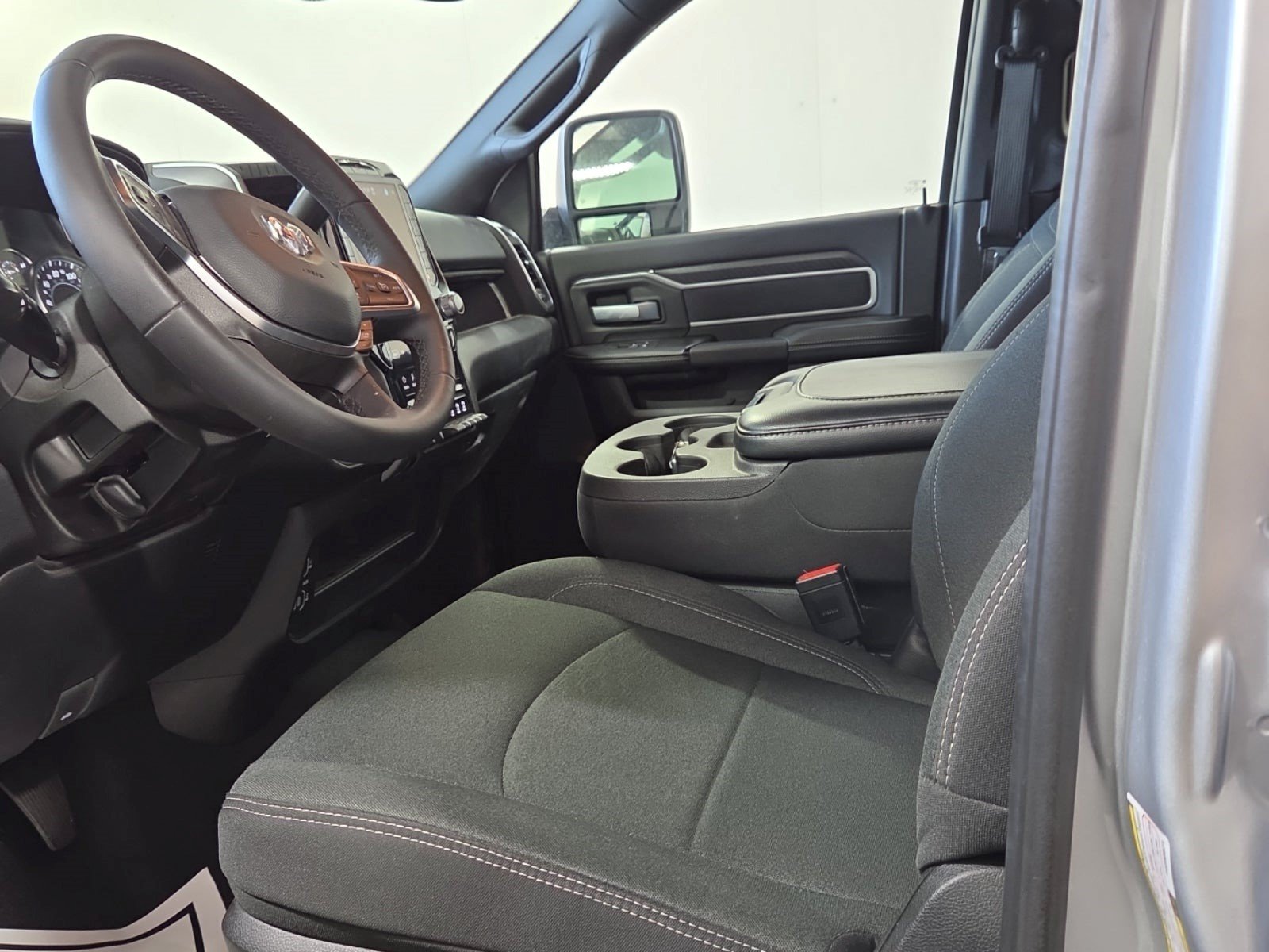 Used 2026 RAM 2500 Big Horn AWD/4WD image 7