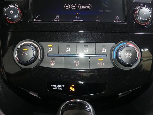 Used 2020 Nissan Rogue S AWD/4WD image 38