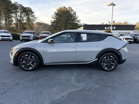 Used 2025 Kia EV6 Light image 4