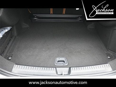 Used 2025 Mercedes-Benz E 350 Sedan image 25