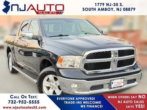 Used 2018 RAM 1500 Classic SLT w/ Luxury Group image 1