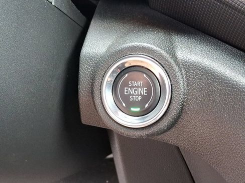 Used 2023 Chevrolet TrailBlazer ACTIV w/ Technology Package FWD image 21