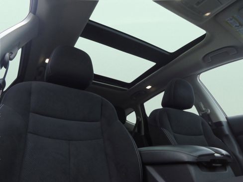 Used 2018 Nissan Murano SV w/ Premium Package image 30