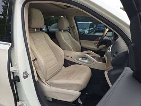 Used 2020 Mercedes-Benz GLS 580 4MATIC image 13