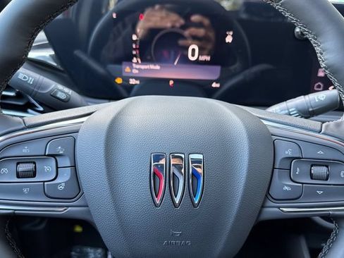 New 2026 Buick Envista Preferred FWD image 25