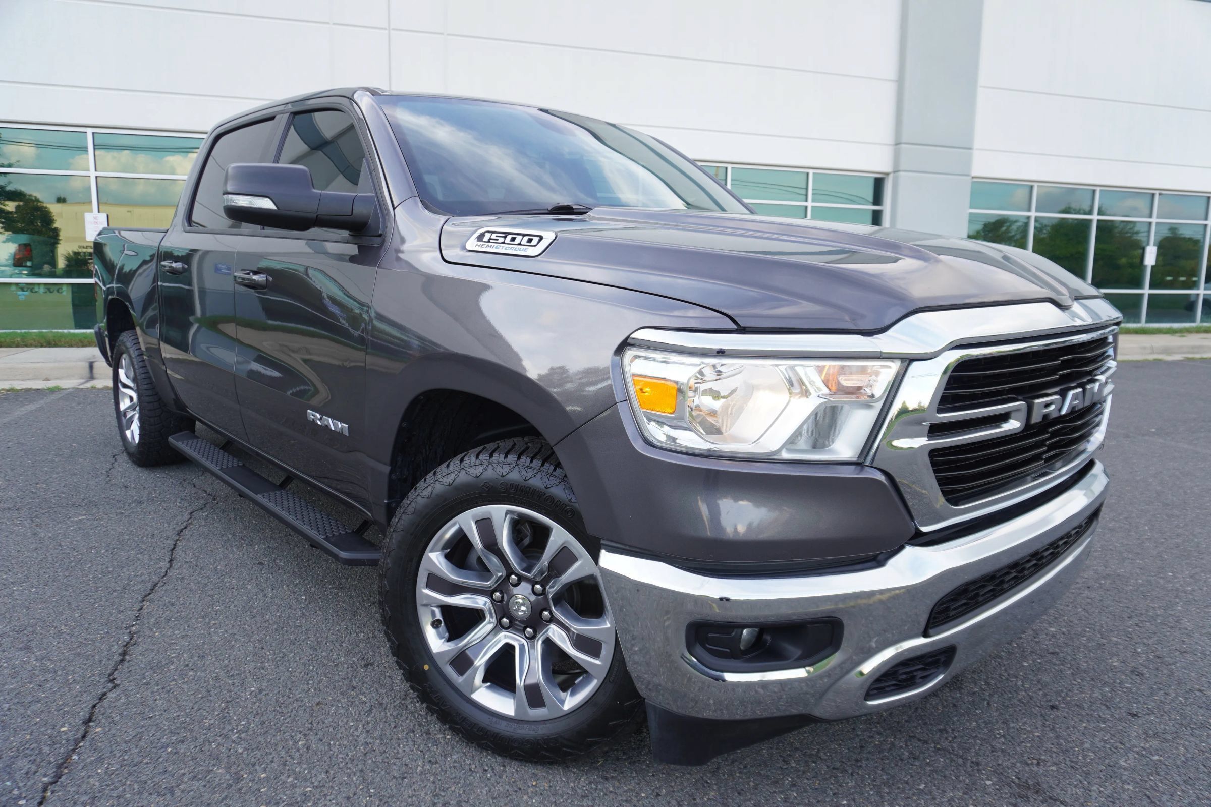 Used 2021 RAM 1500 Big Horn AWD/4WD image 1