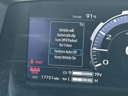 Used 2024 Toyota Tundra Limited image 25