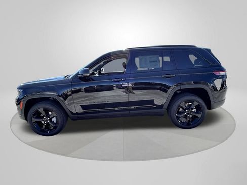 New 2025 Jeep Grand Cherokee Limited w/ Luxury Tech Group II image 4