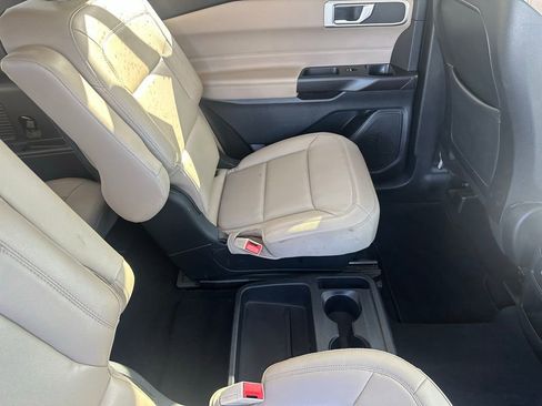 Used 2020 Ford Explorer XLT w/ Equipment Group 202A image 17