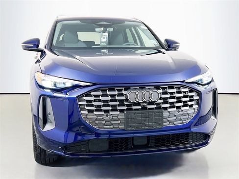 New 2025 Audi Q5 Premium Plus image 2