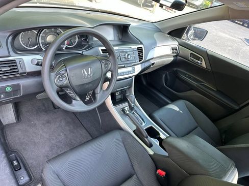 Used 2014 Honda Accord LX image 19