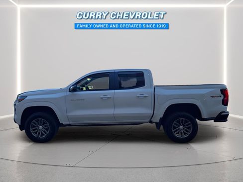 Used 2023 Chevrolet Colorado LT AWD/4WD image 13