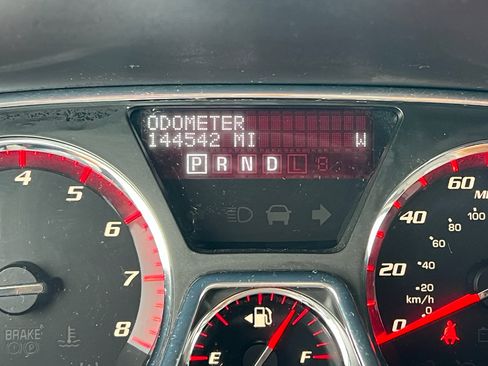 Used 2015 GMC Acadia Denali image 32