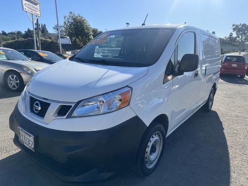 Used 2016 Nissan NV200 S w/ Cruise Control Package image 4