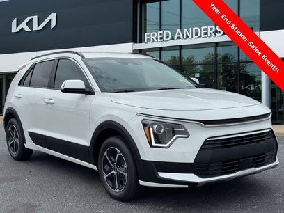 New 2025 Kia Niro EX