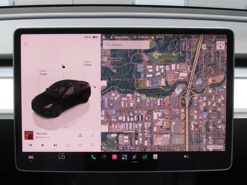 Used 2022 Tesla Model Y Performance AWD/4WD image 29