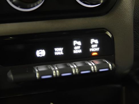 Used 2024 RAM 2500 Big Horn w/ Off Road Package AWD/4WD image 29