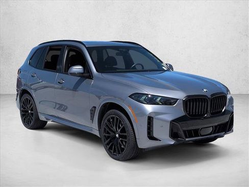 Used 2025 BMW X5 sDrive40i w/ M Sport Package RWD image 3