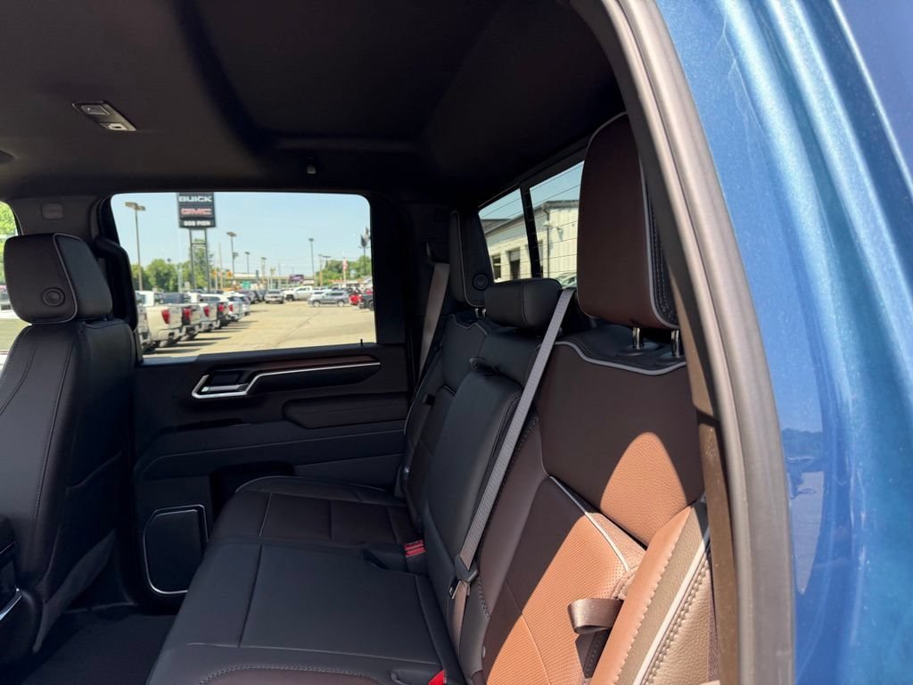 New 2026 GMC Sierra 2500 Denali w/ Denali Reserve Package AWD/4WD image 11