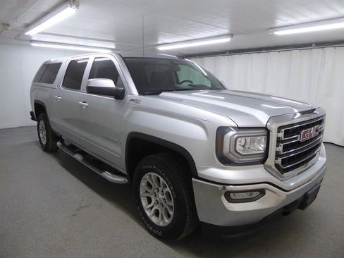 Used 2016 GMC Sierra 1500 SLE w/ SLE Value Package image 1