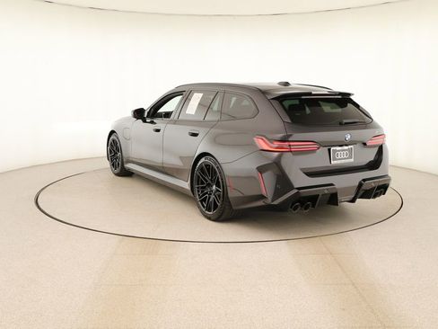 Used 2026 BMW M5 Touring AWD/4WD image 4