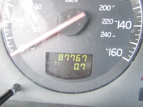 Used 2001 Volvo V70 image 36