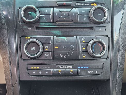 Used 2016 Ford Explorer FWD image 11