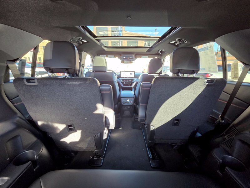 New 2027 Ford Explorer ST-Line w/ Premium Package AWD/4WD image 11