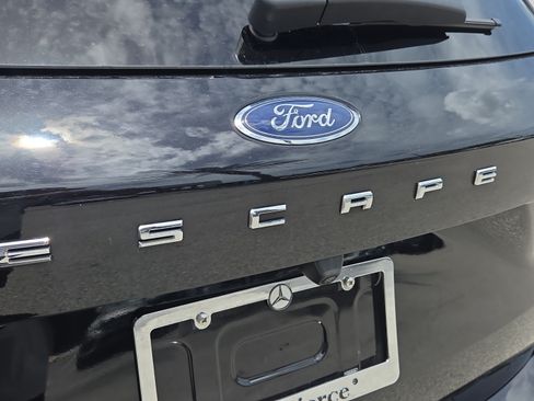 Used 2023 Ford Escape ST-Line w/ Tech Pack #1 FWD image 35