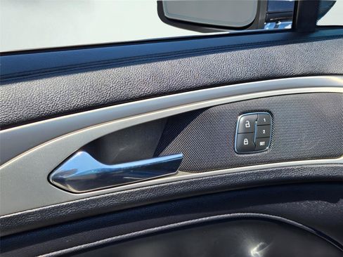Used 2019 Lincoln MKZ Premiere FWD image 21