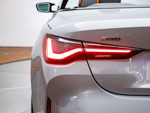 Used 2023 BMW M4 xDrive Competition image 10