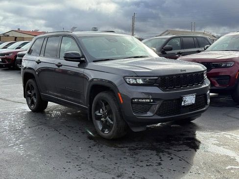 New 2025 Jeep Grand Cherokee Limited w/ Black Appearance Package image 2