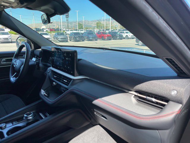 Used 2025 Ford Explorer ST-Line w/ ST-Line Street Pack AWD/4WD image 18