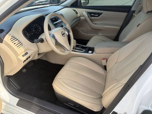 Used 2015 Nissan Altima 2.5 S w/ Special Edition Package FWD image 11